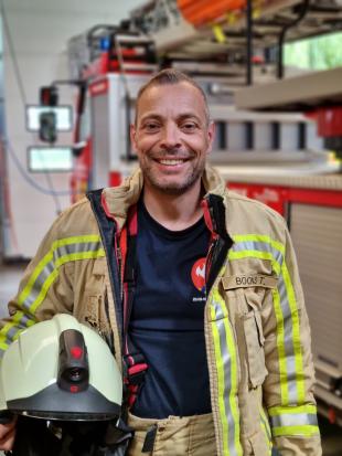 Tommie zoekt enthousiaste collega-brandweervrijwilligers