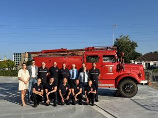 Stad Beringen schenkt iconische oldtimer aan brandweer